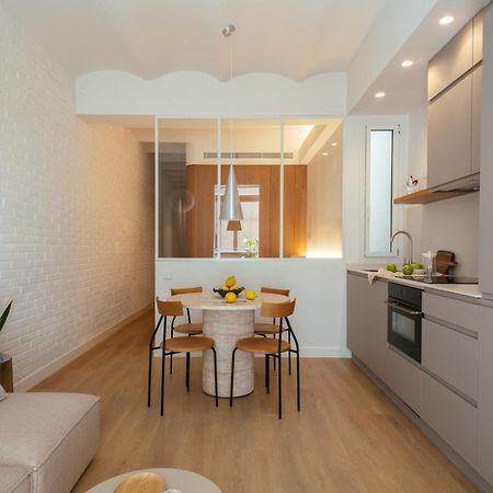 Newly Renovated Stylish Eixample - Great Location Barcelona Exterior foto