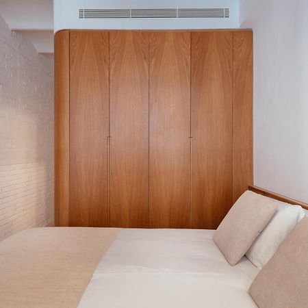 Newly Renovated Stylish Eixample - Great Location Apartment Barcelona Exterior foto