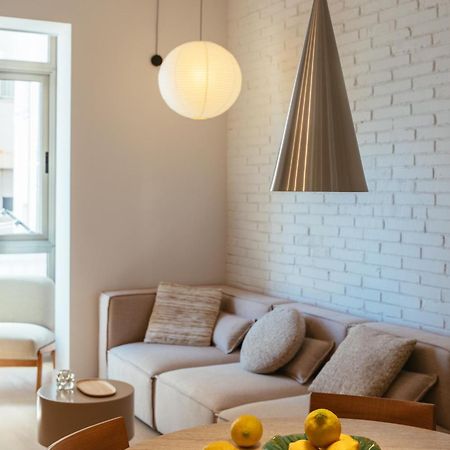Newly Renovated Stylish Eixample - Great Location Apartment Barcelona Exterior foto