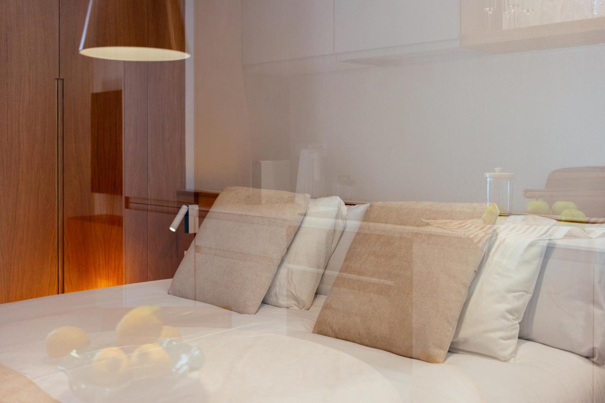 Newly Renovated Stylish Eixample - Great Location Apartment Barcelona Exterior foto