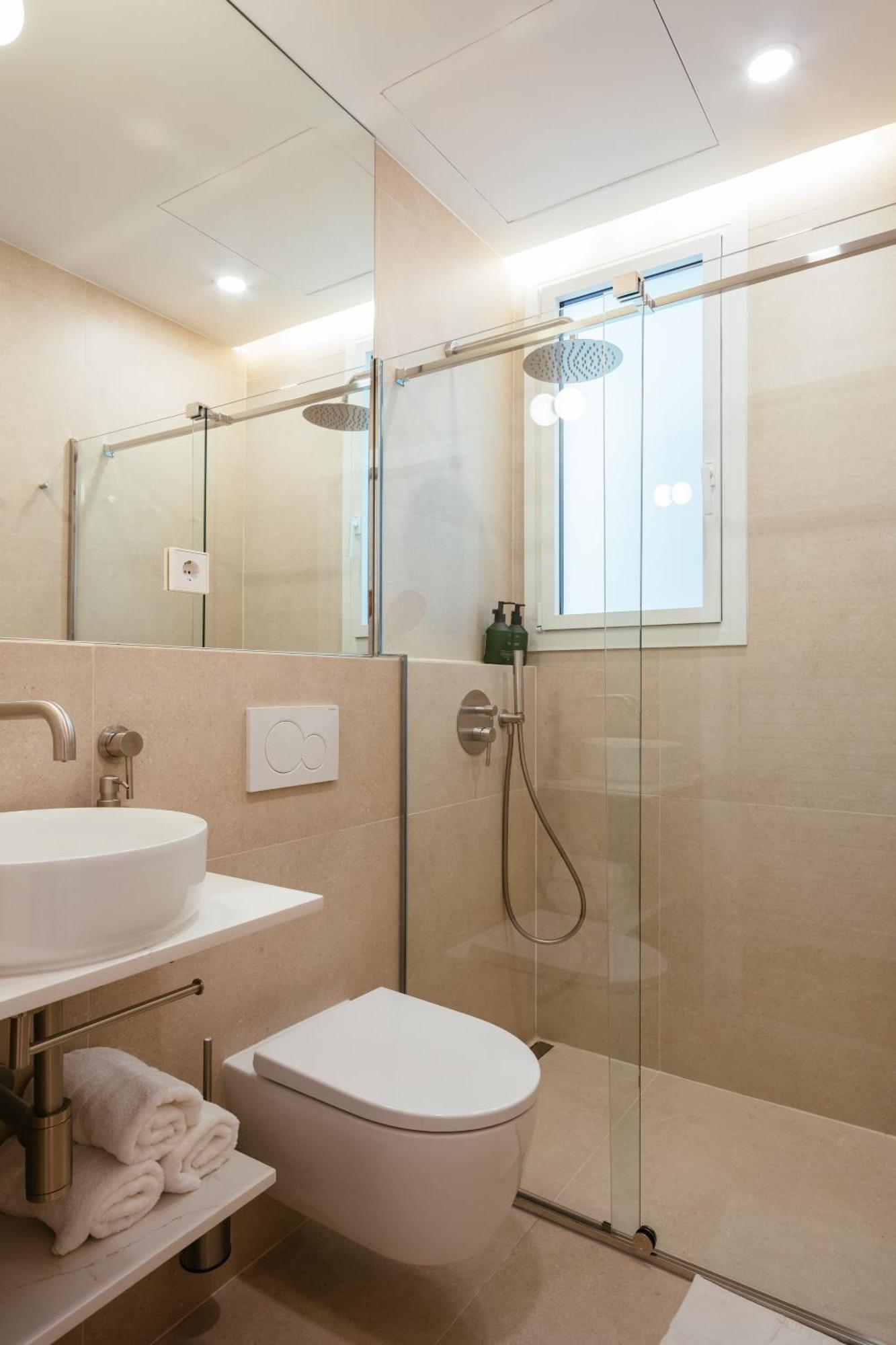 Newly Renovated Stylish Eixample - Great Location Barcelona Exterior foto