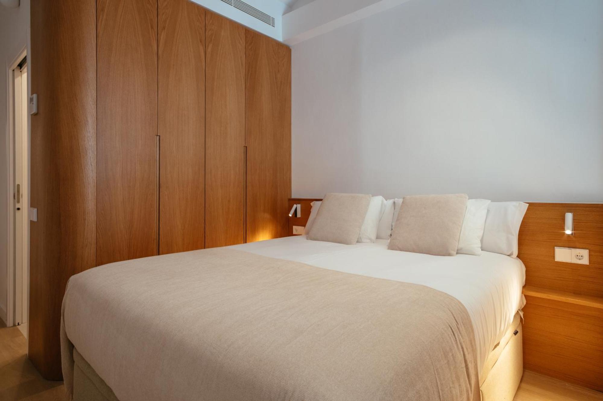 Newly Renovated Stylish Eixample - Great Location Barcelona Exterior foto