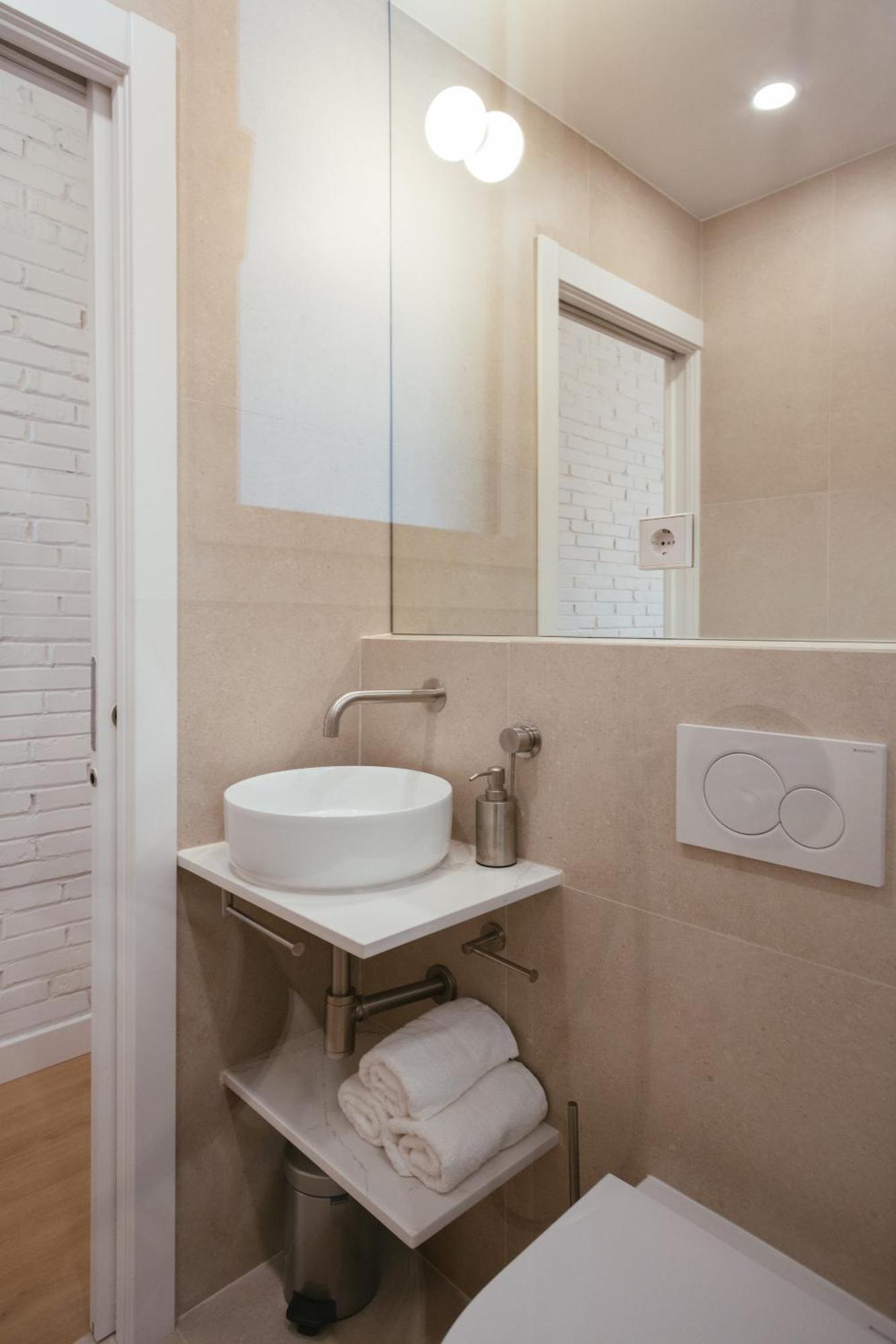 Newly Renovated Stylish Eixample - Great Location Barcelona Exterior foto