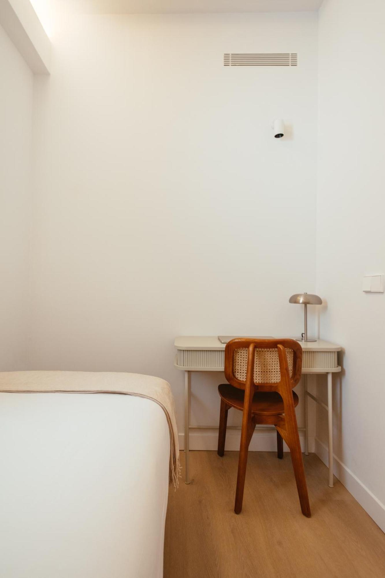 Newly Renovated Stylish Eixample - Great Location Barcelona Exterior foto